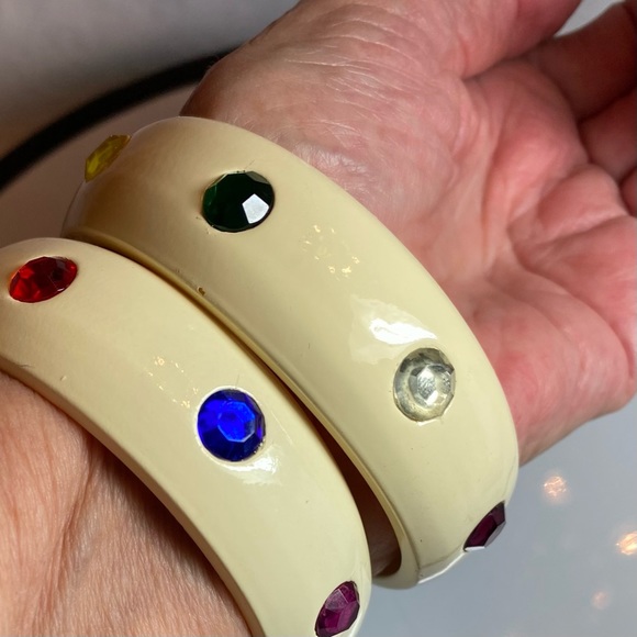 Vintage Bangles with colored rhinestones. - Picture 5 of 6